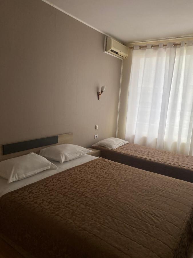 Danita Apartments & Diva Restaurant Bbq&Pool Bar Varna Luaran gambar