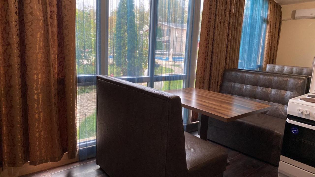 Danita Apartments & Diva Restaurant Bbq&Pool Bar Varna Luaran gambar