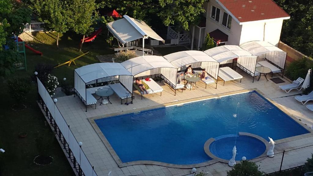 Danita Apartments & Diva Restaurant Bbq&Pool Bar Varna Luaran gambar