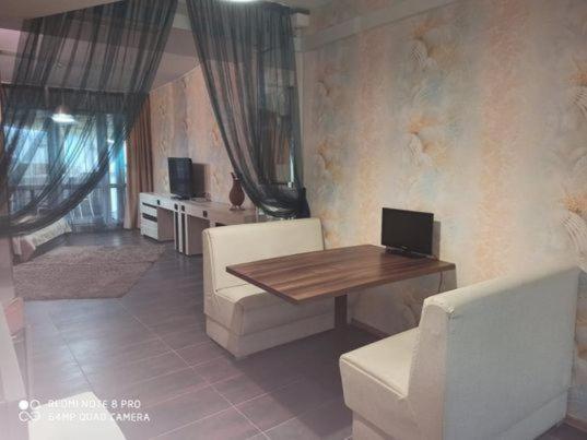 Danita Apartments & Diva Restaurant Bbq&Pool Bar Varna Luaran gambar