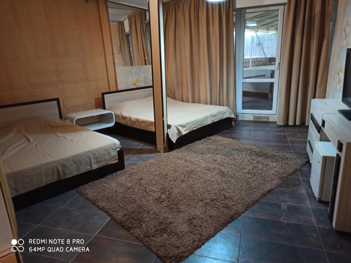 Danita Apartments & Diva Restaurant Bbq&Pool Bar Varna Luaran gambar