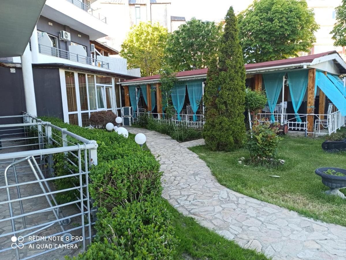 Danita Apartments & Diva Restaurant Bbq&Pool Bar Varna Luaran gambar