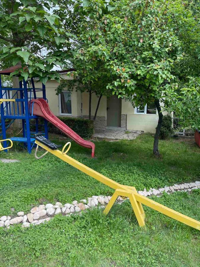 Danita Apartments & Diva Restaurant Bbq&Pool Bar Varna Luaran gambar