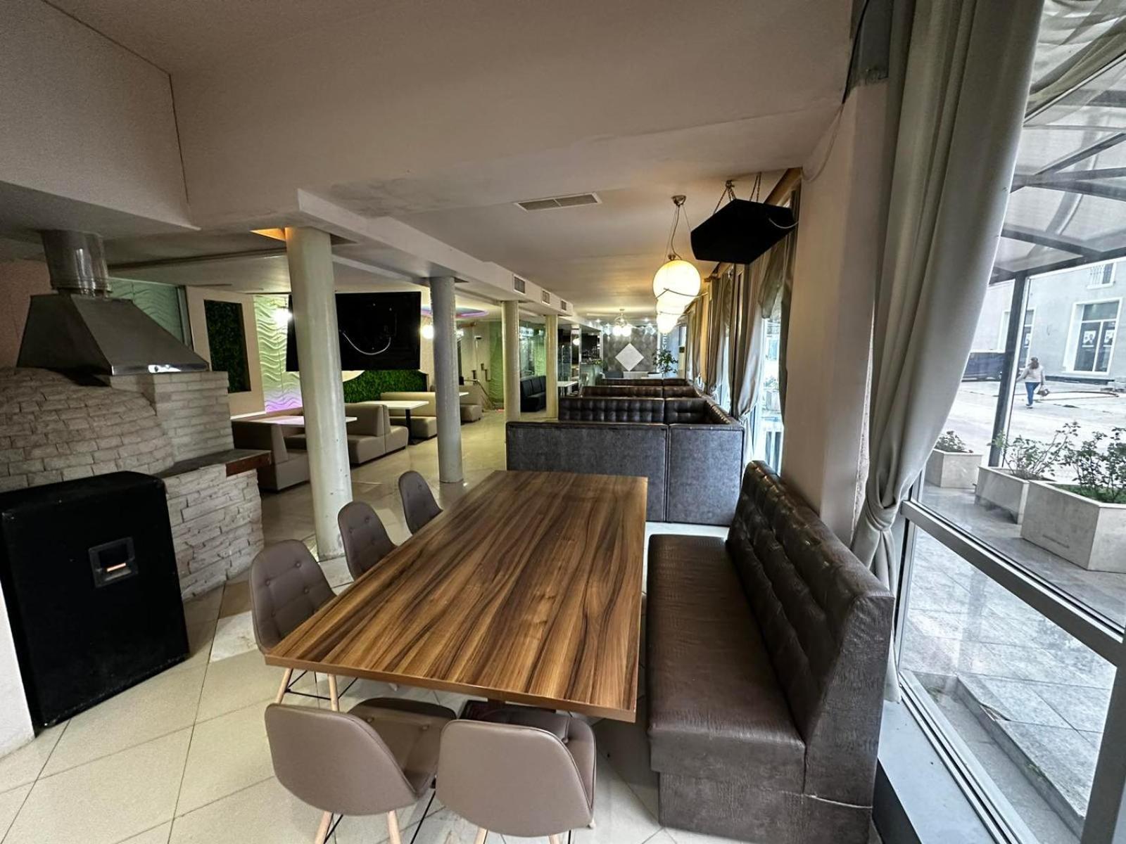 Danita Apartments & Diva Restaurant Bbq&Pool Bar Varna Luaran gambar